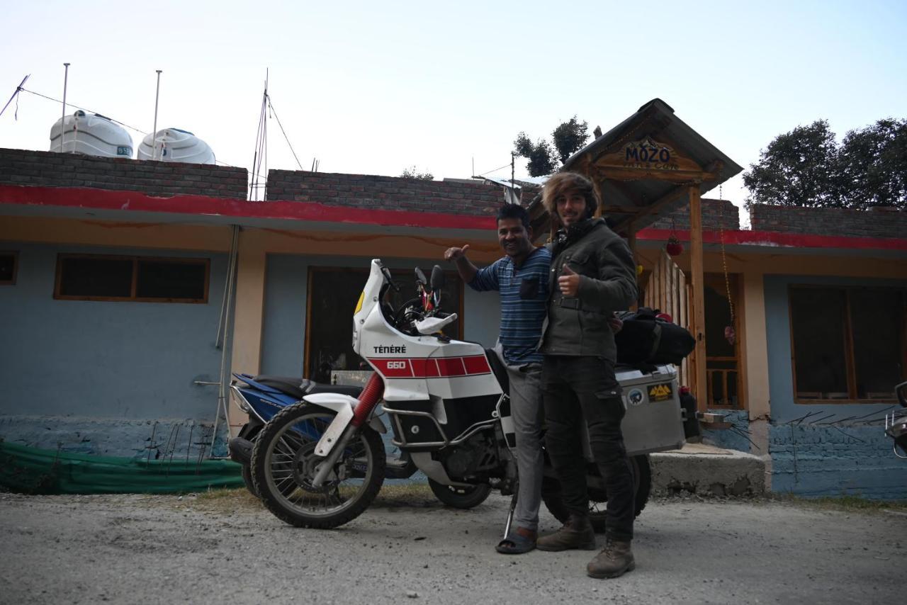 Mozo Inn&Cafe Jibhi Banjār Esterno foto