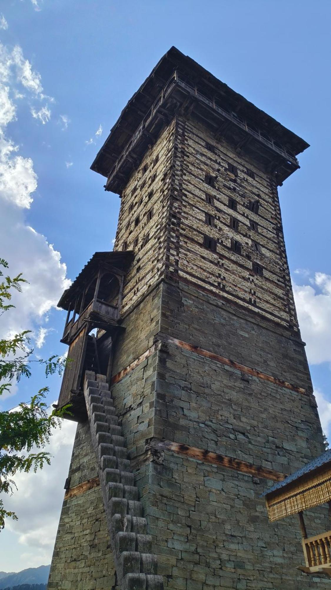 Mozo Inn&Cafe Jibhi Banjār Esterno foto